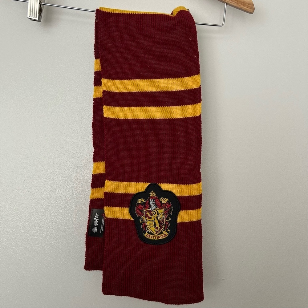 Harry Potter Gryffindor scarf